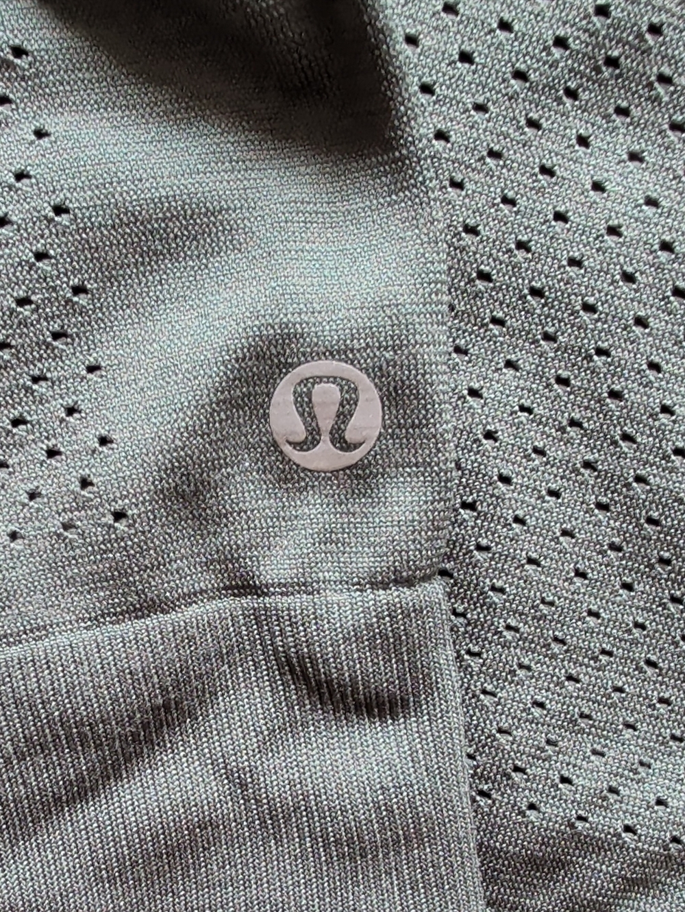 Lululemon Breeze By Muscle Tank Dark Forest EUC - Picture 4 of 5